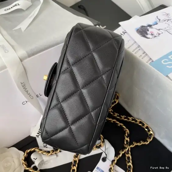 First Bag Ru CHANEL FLAP BAG 0512